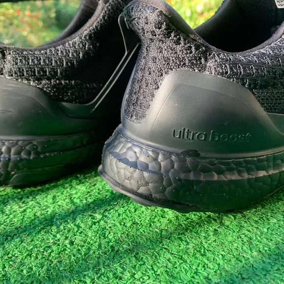 Adidas ULTRABOOST 5 DNA